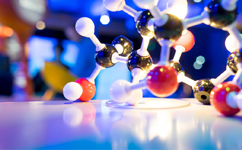 李克強(qiáng)：通過(guò)發(fā)展“互聯(lián)網(wǎng)+醫(yī)療”、醫(yī)聯(lián)體等 將優(yōu)質(zhì)醫(yī)療資源下沉